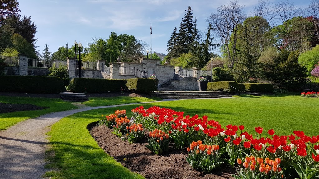 Alexander Muir Memorial Gardens | 2901 Yonge St, Toronto, ON M4N 3N8, Canada | Phone: (416) 338-4386