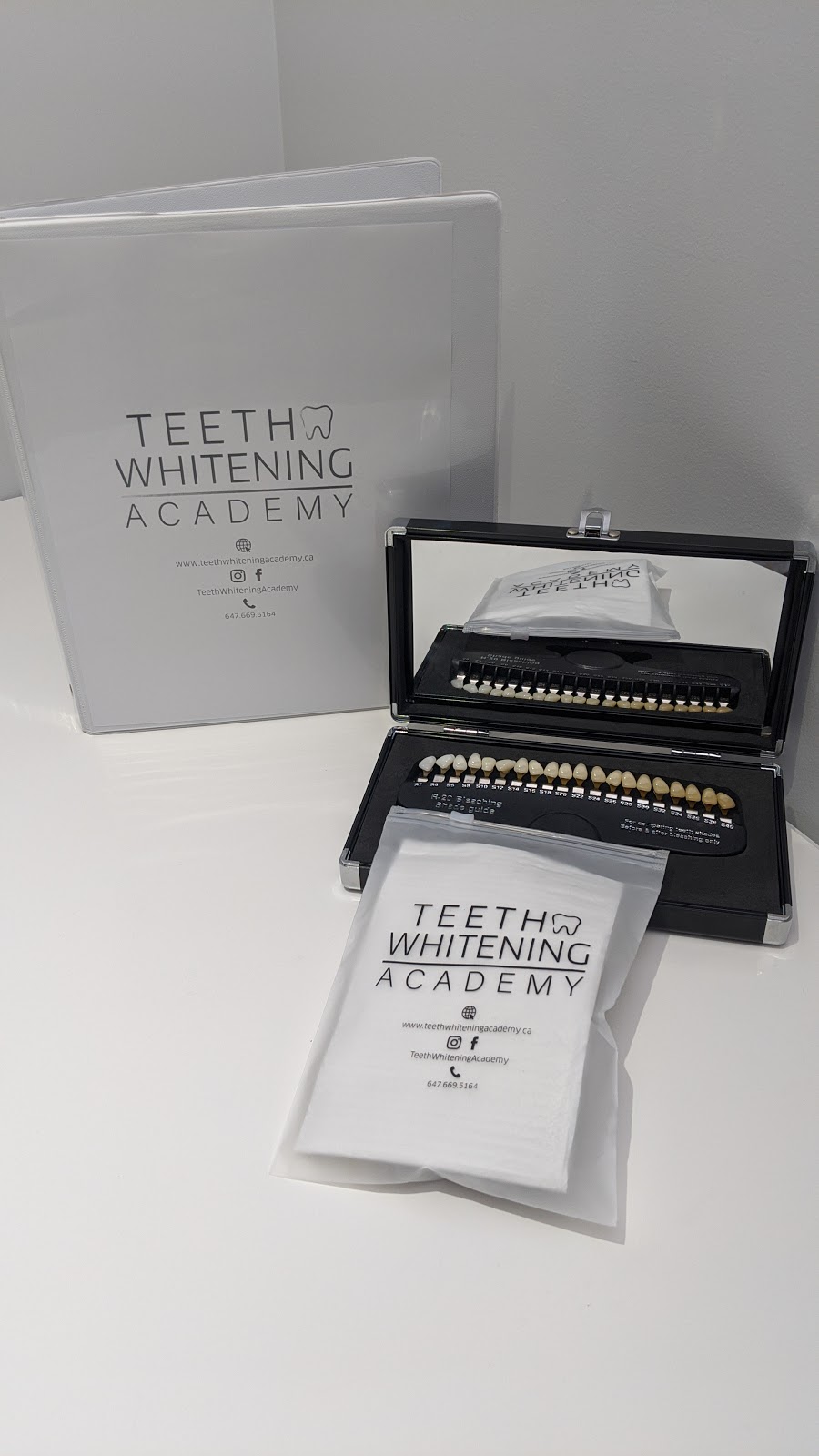 Teeth whitening academy | 70 Roseheath Dr, Maple, ON L6A 2B6, Canada | Phone: (647) 669-5164