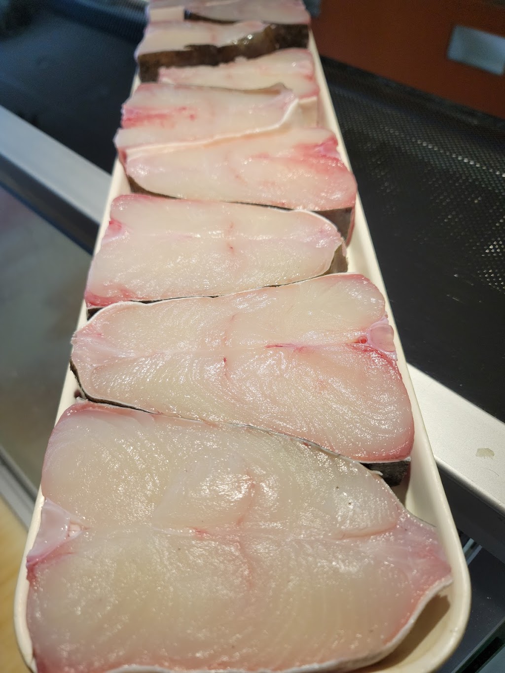 North Sea Fish Market Willow Park | 10816 Macleod Trail SE unit #300, Calgary, AB T2J 5N8, Canada | Phone: (403) 225-3460