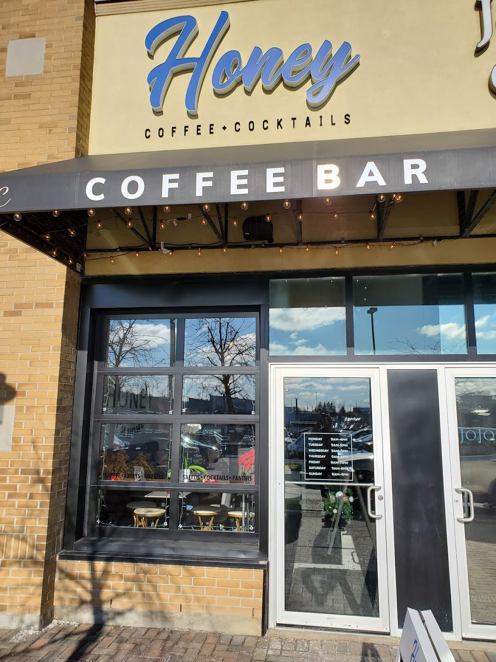 Honey Coffee Bar | 499 Terry Fox Dr, Ottawa, ON K2T 1H7, Canada | Phone: (613) 672-2233