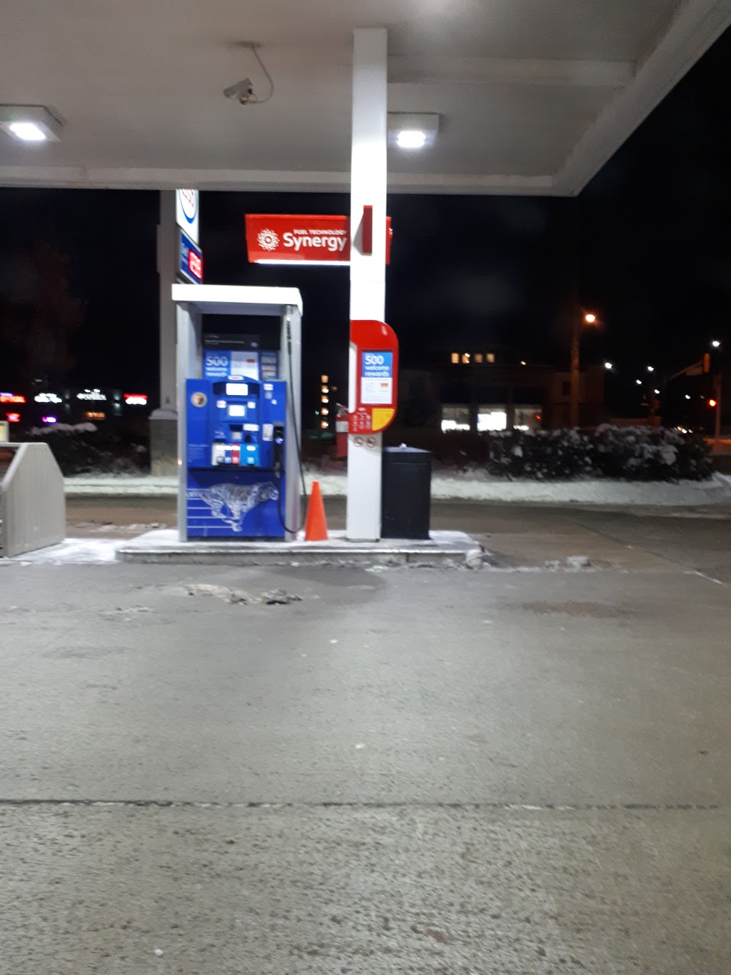 Esso | 5585 Winston Churchill Blvd, Mississauga, ON L5M 7P6, Canada | Phone: (905) 812-9391