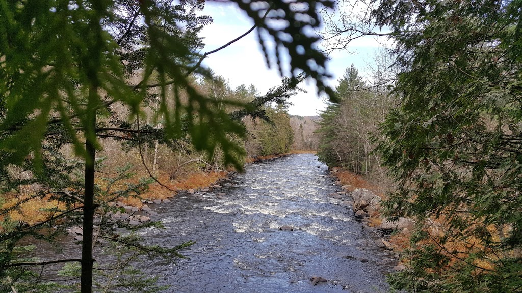 Parc Régional des Chutes Monte-à-Peine et des Dalles | Entrée Sa | coin Archambault, Rang des Dalles, Sainte-Béatrix, QC J0K 1Y0, Canada | Phone: (450) 883-6060