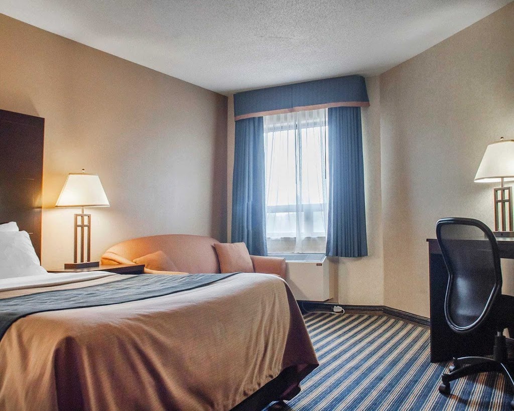 Comfort Inn | 100 Centennial Ave, St Thomas, ON N5R 5B2, Canada | Phone: (519) 633-4082