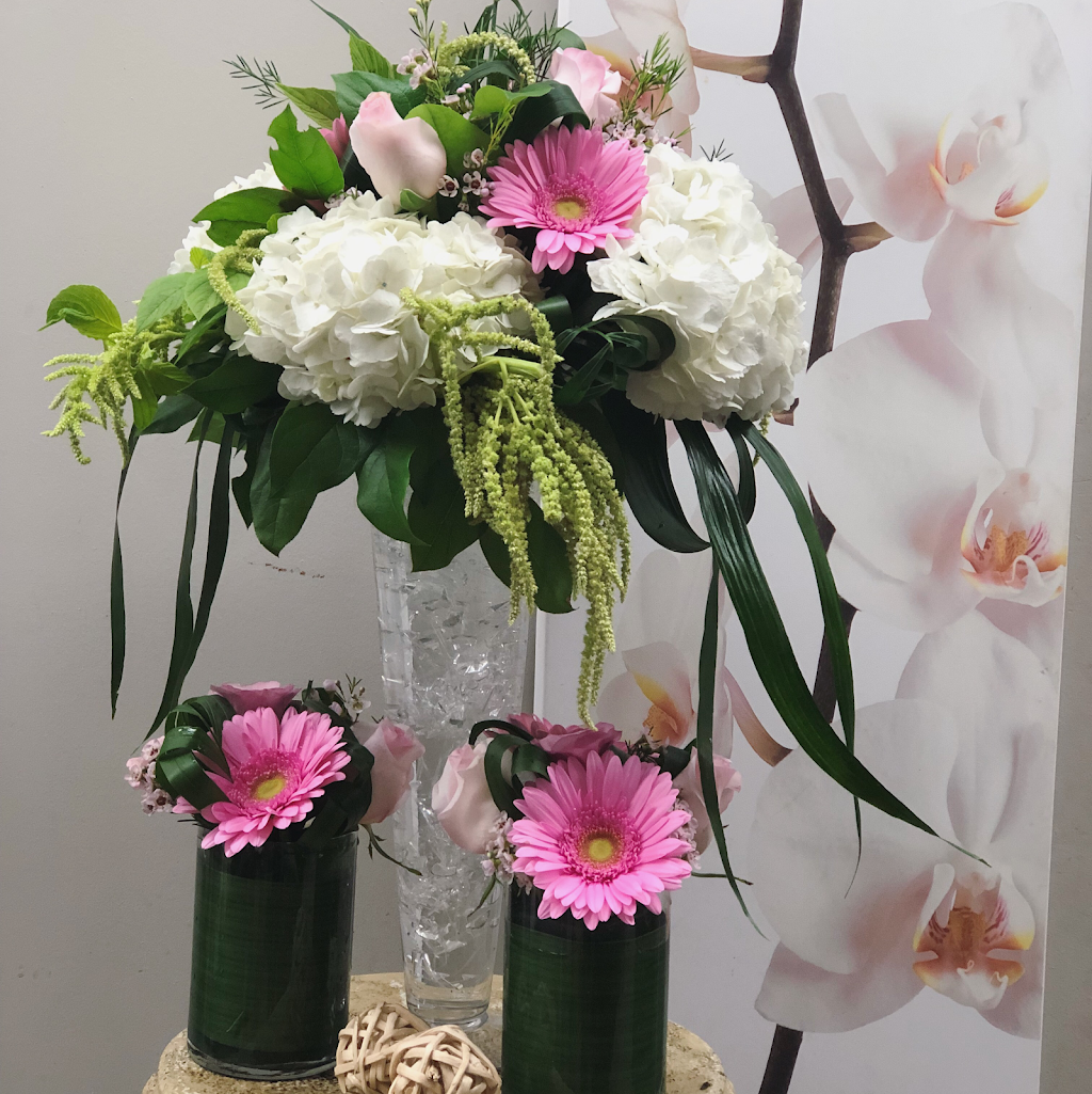 Floral Expressions By Me | 461 Holland St W Bldg O, Bradford, ON L3Z 0C1, Canada | Phone: (647) 980-3482