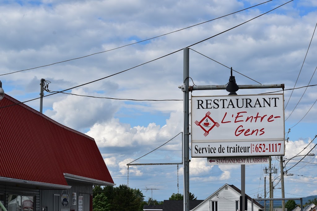 Restaurant LEntre-Gens | 586 QC-108, Stornoway, QC G0Y 1N0, Canada | Phone: (819) 652-1117