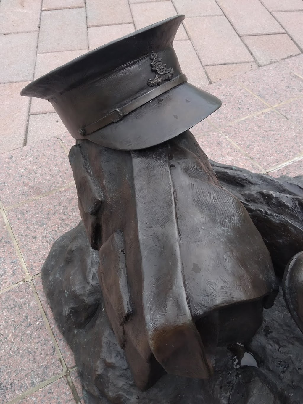 Memorial Lieutenant-Colonel John McCrae Statue | 90-94 Sussex Dr, Ottawa, ON K1N, Canada