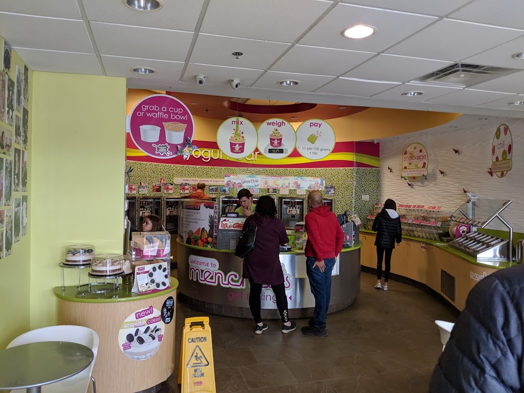 Menchies Oak Ridges | 13390 Yonge St #7, Richmond Hill, ON L4E 2P6, Canada | Phone: (905) 773-9866