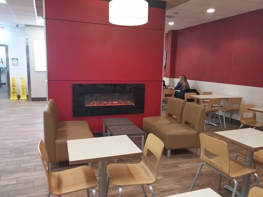 Wendys | 2501 Victoria Park Ave, Scarborough, ON M1T 1A1, Canada | Phone: (416) 497-2622