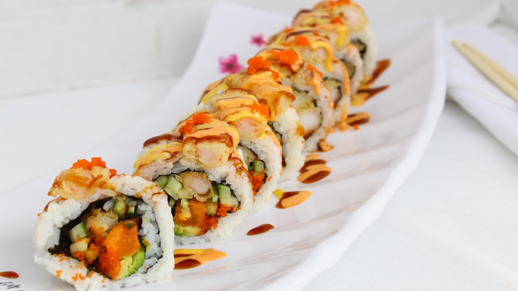 Suki Sushi | 347 Erb St W #4, Waterloo, ON N2L 1W4, Canada | Phone: (519) 746-1566