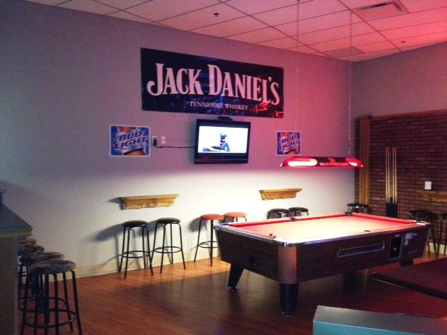 Bar le Jack Pot | 30A Rue Jacques-Nau, Lévis, QC G6V 9J4, Canada | Phone: (418) 833-8790