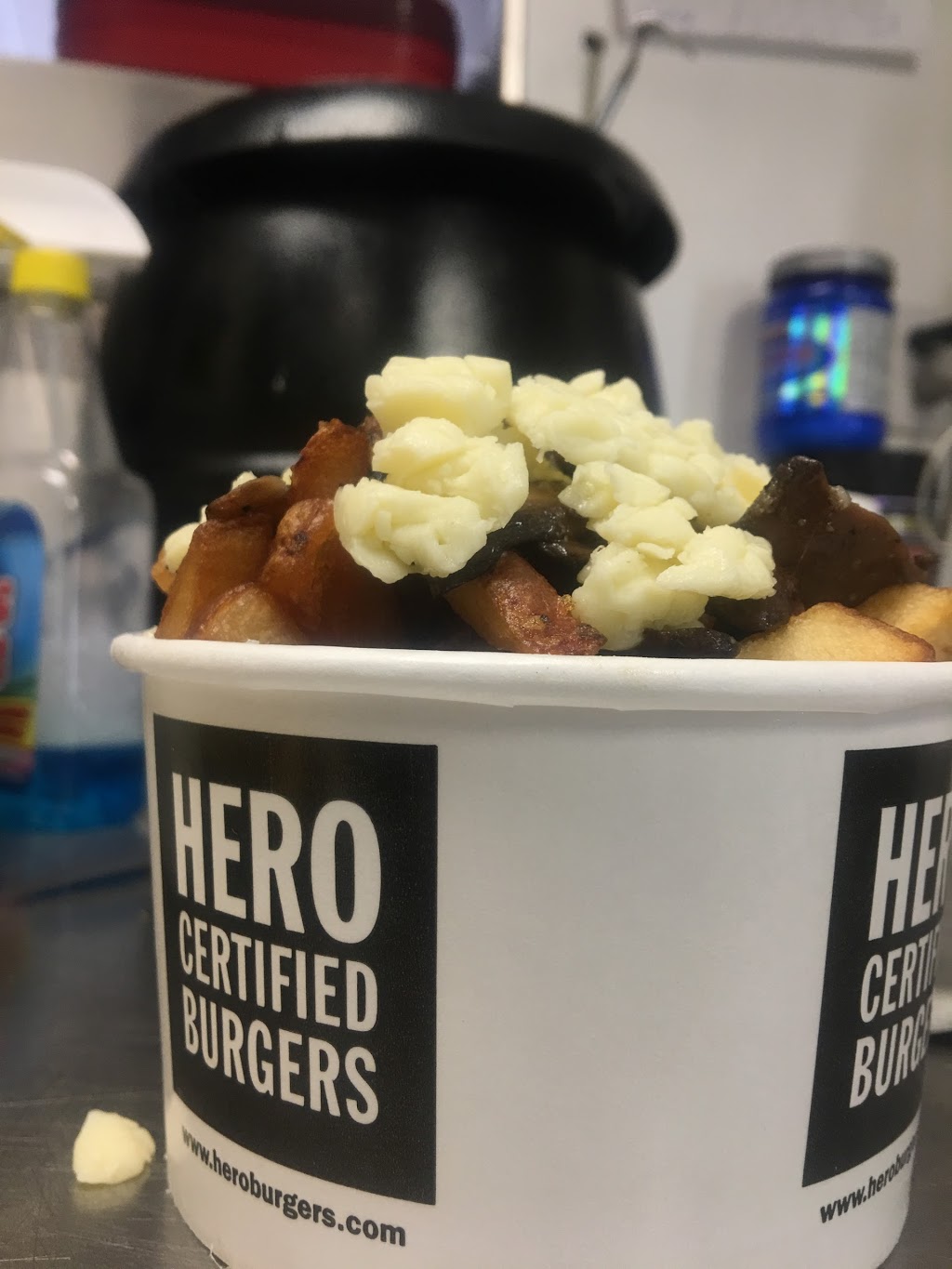 Hero Certified Burgers | 15340 Bayview Ave b6, Aurora, ON L4G 7J1, Canada | Phone: (905) 727-3218