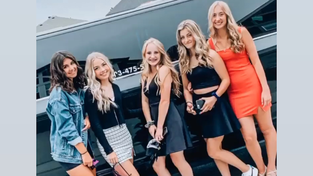 AM PM Limo & Party Bus Calgary | 2359 78 Ave NE, Calgary, AB T2E 7H6, Canada | Phone: (403) 475-5555