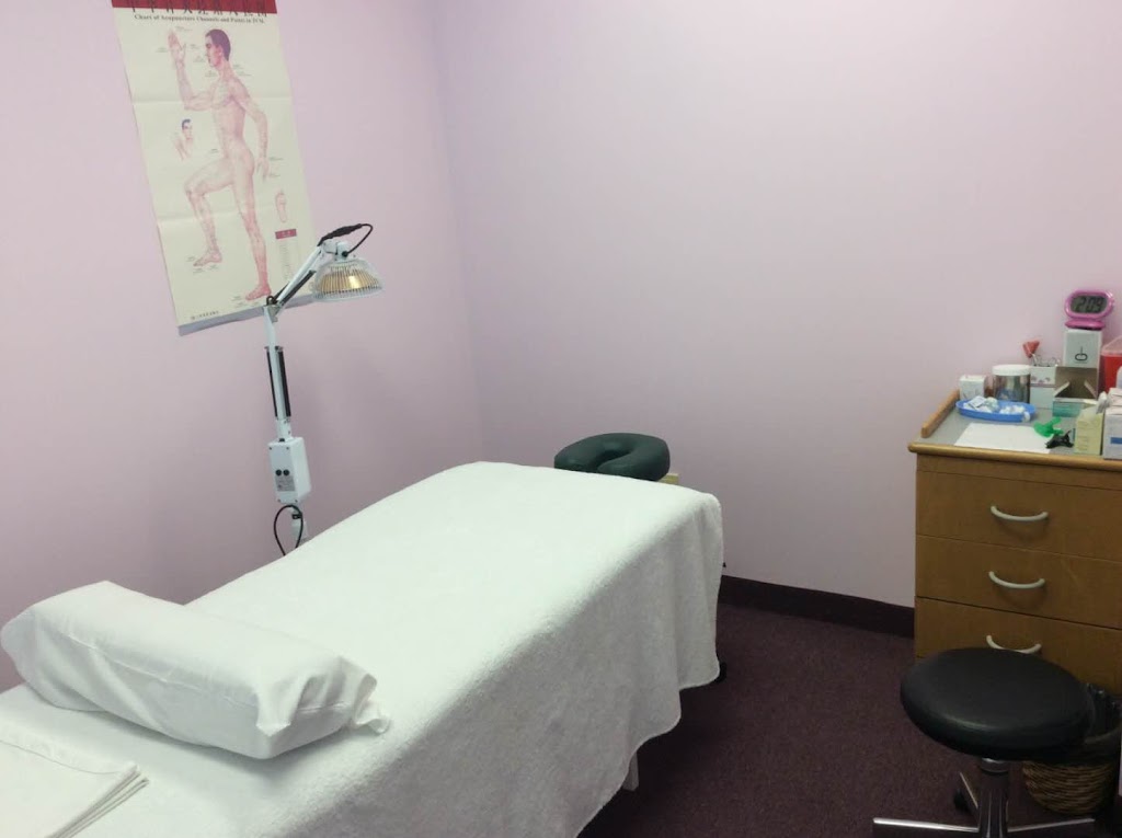 Acupuncture + Massage Clinic | 6633 Hwy 7 #316, Markham, ON L3P 7P2, Canada | Phone: (647) 760-7710