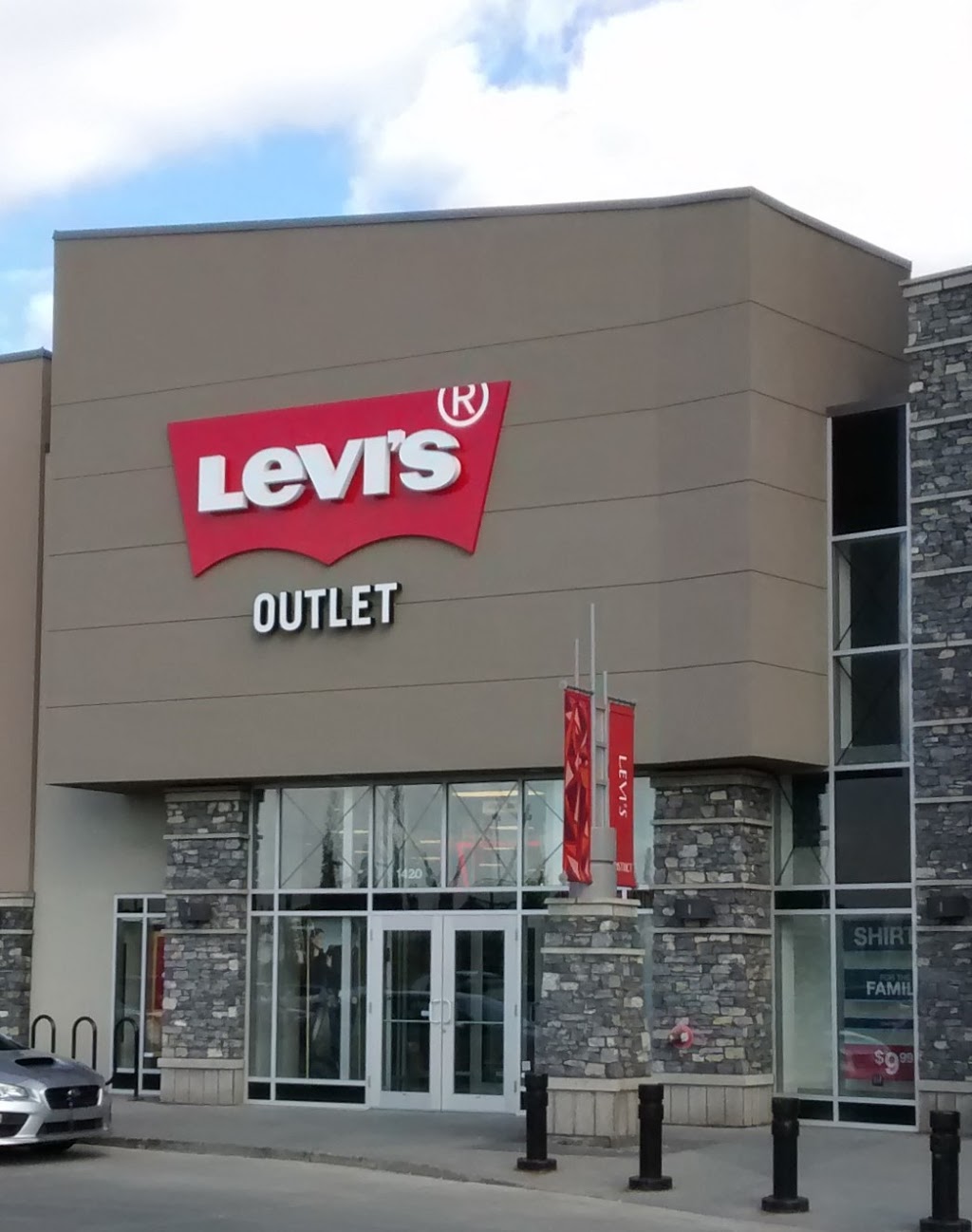 Levis® | South Edmonton Common, 1420 Parsons Rd NW, Edmonton, AB T6N 1N5, Canada | Phone: (587) 754-7719