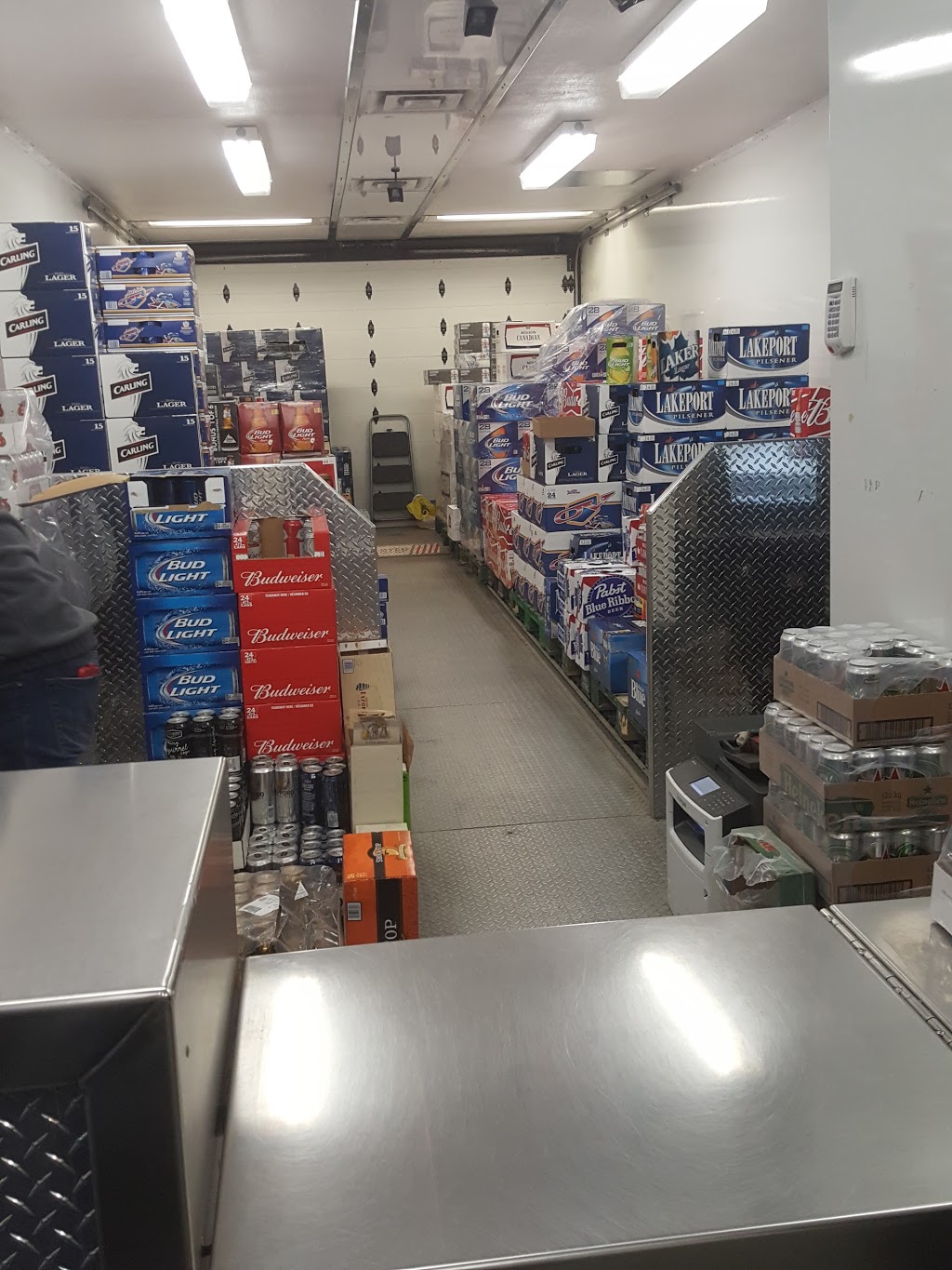 Beer Store 4215 | 23 Thorold Rd, Welland, ON L3C 3T3, Canada | Phone: (905) 734-7826