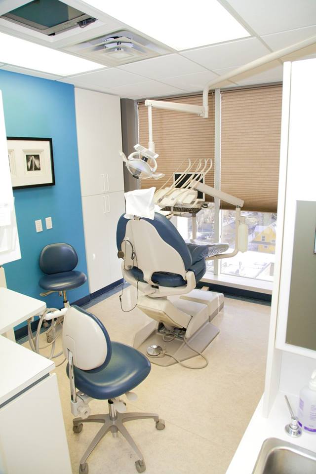 R&A Dentistry In Mission | Mission Centre, 2303 4 St SW Suite #805, Calgary, AB T2S 2S7, Canada | Phone: (403) 209-2299