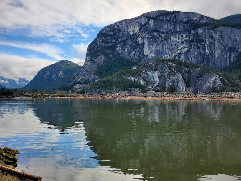 Squamish Terminals | 37500 3 Ave, Squamish, BC V8B 0B1, Canada | Phone: (604) 892-3511