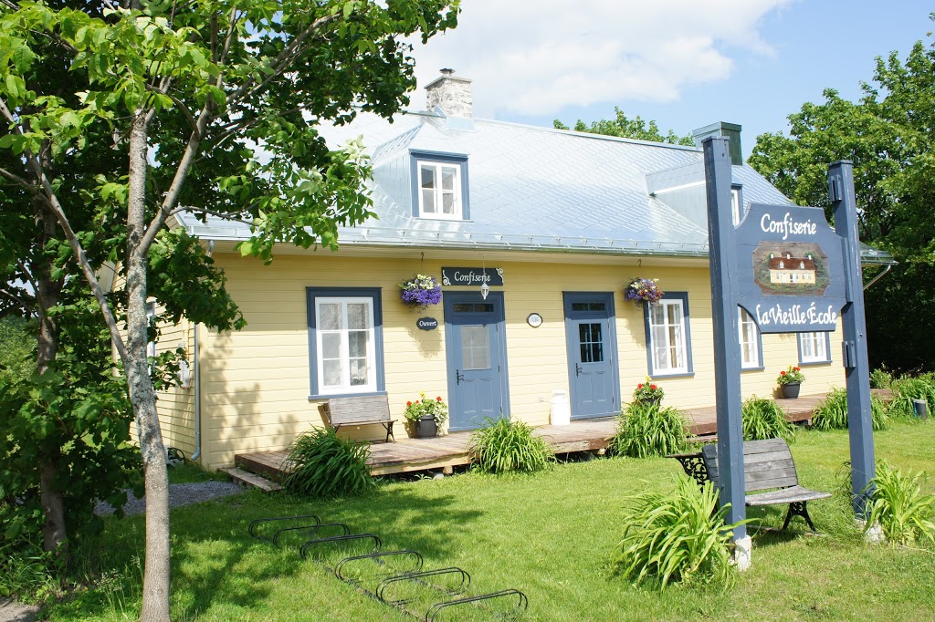 Confiserie de la Vieille École | 505 Rue Lemelin, Saint-François-de-lÎle-dOrléans, QC G0A 3S0, Canada | Phone: (418) 203-0648