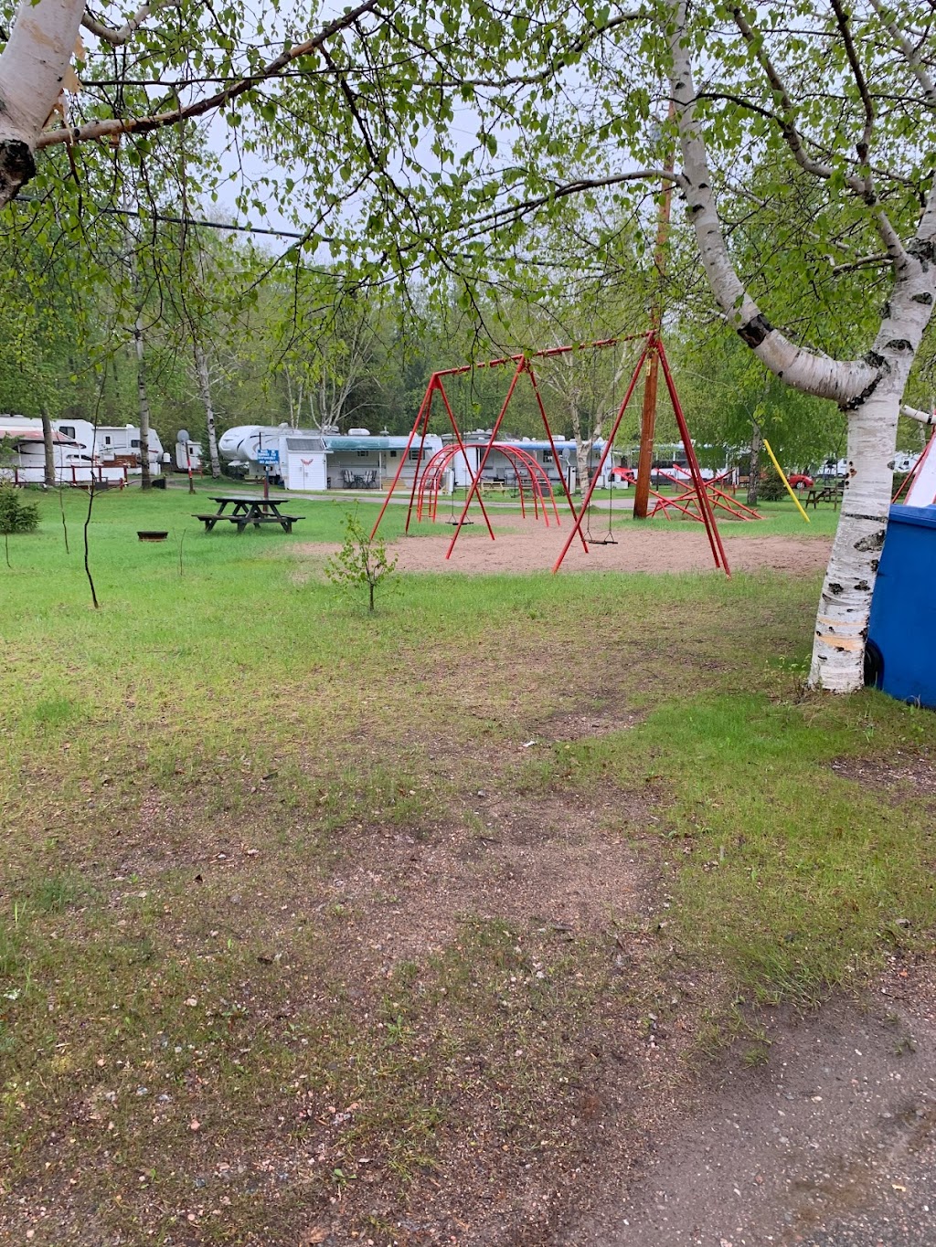 Camping Plage Robertson | 2190 Rue Ouiatchouan, Mashteuiatsh, QC G0W 2H0, Canada | Phone: (418) 275-1375