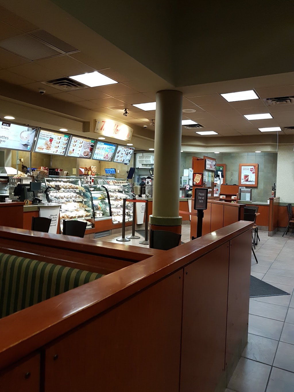 Tim Hortons | 303 Shawville Blvd SE Unit 400, Calgary, AB T2Y 2Z3, Canada | Phone: (587) 625-9173