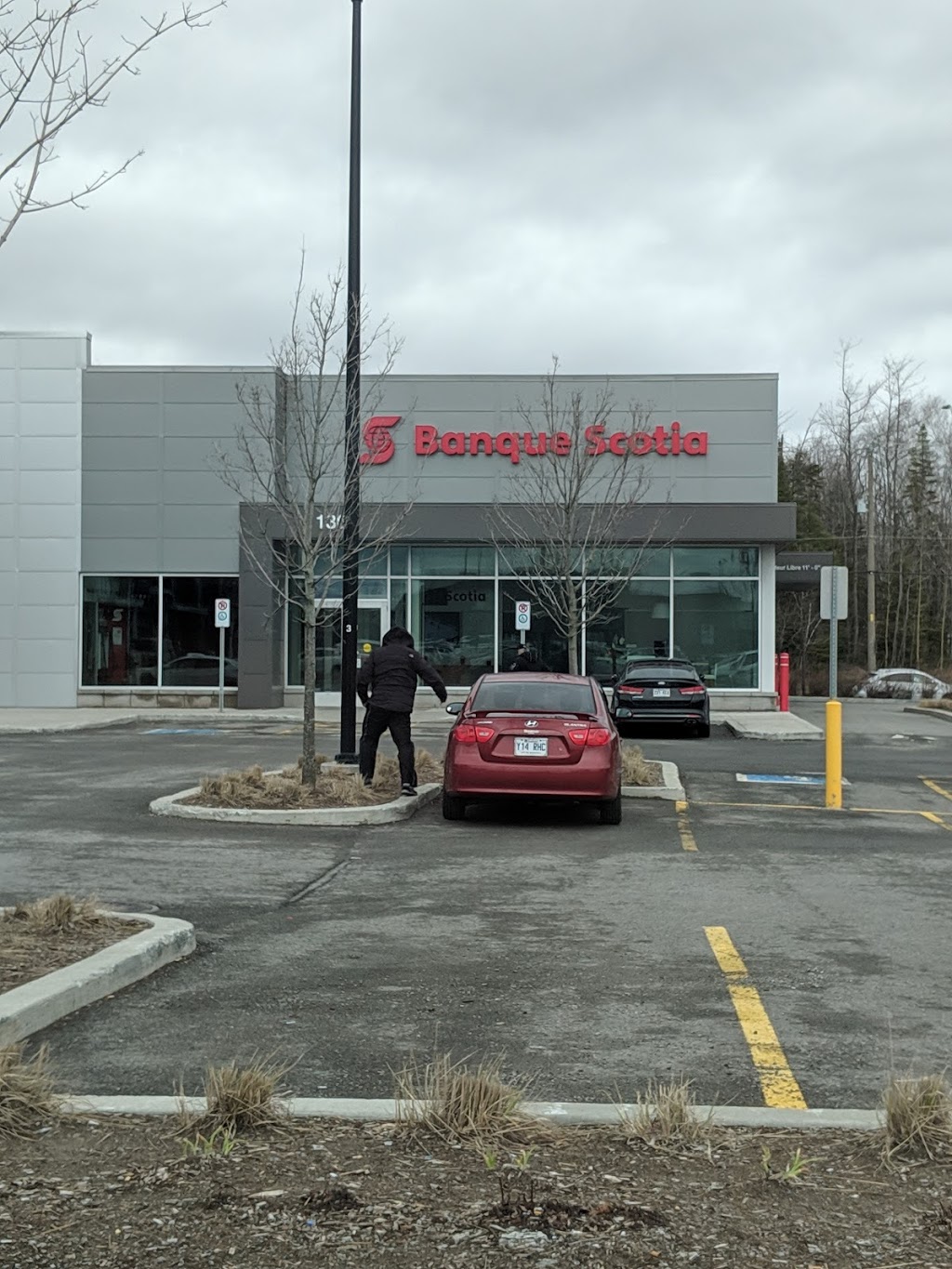 Scotiabank | 1365 Boulevard Michèle-Bohec, Blainville, QC J7C 0M4, Canada | Phone: (450) 435-4035