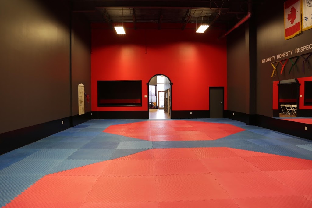 Black Belt World Barrie West | 1 King St #7, Barrie, ON L4N 6B5, Canada | Phone: (705) 722-9991