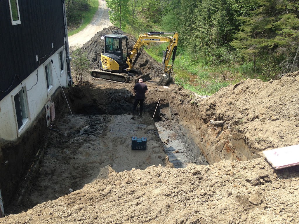 Excavation Deslauriers | 742 Rue de Ronchamp, Sainte-Adèle, QC J8B 1T2, Canada | Phone: (450) 512-4898