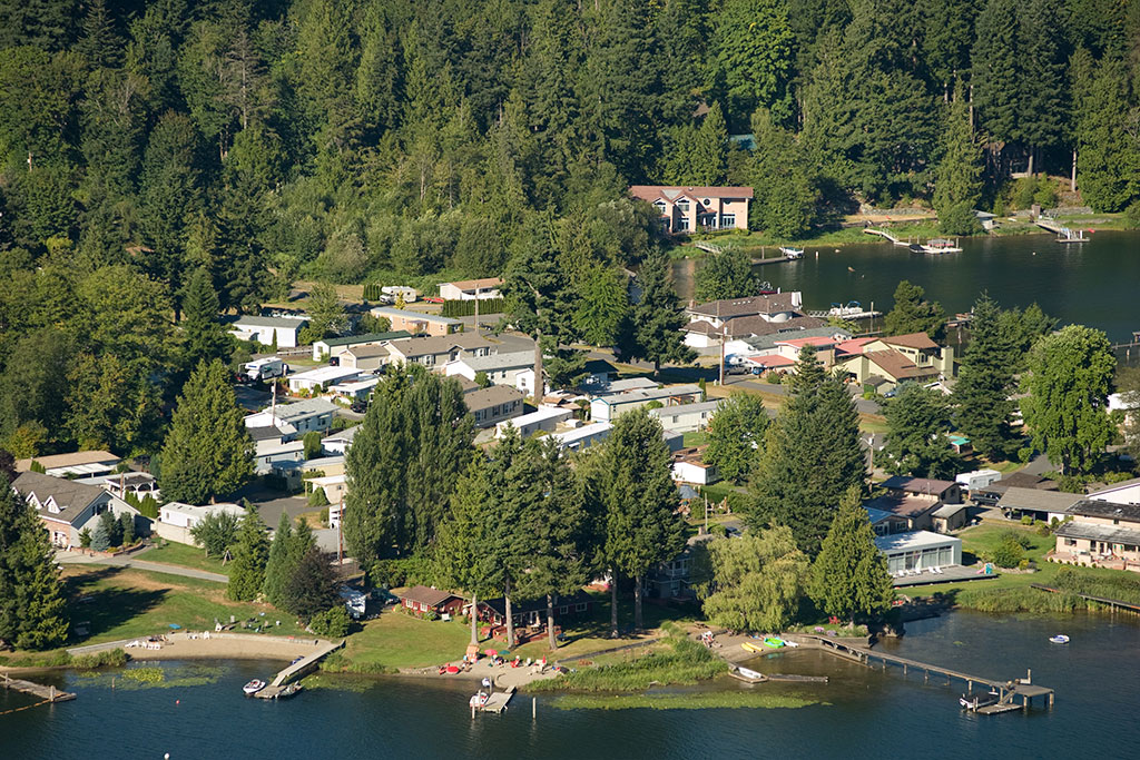 Lake Samish Terrace Park | 921 Autumn Ln, Bellingham, WA 98229, USA | Phone: (360) 201-1781