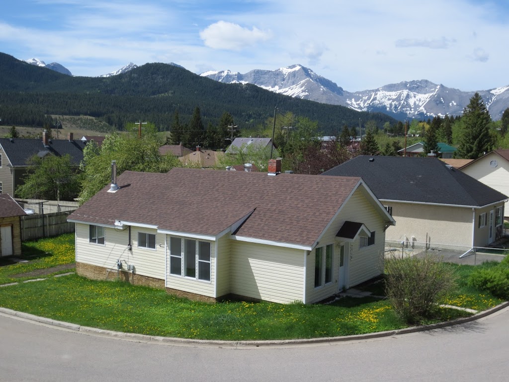 MAVERICK REALTY | 8416 RGE RD 1-3 MD of Pincher Creek Mail:, Cowley, AB T0K 0P0, Canada | Phone: (403) 628-2355