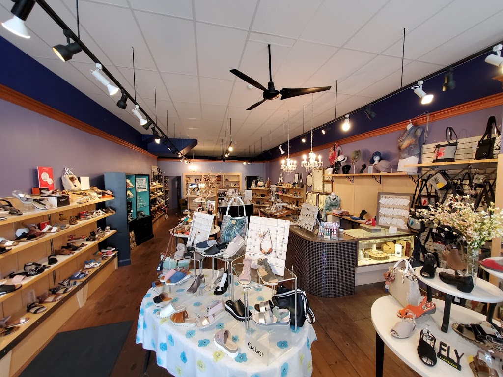 Glass Slipper The | 55 King St W, Bowmanville, ON L1C 1R2, Canada | Phone: (905) 623-0011