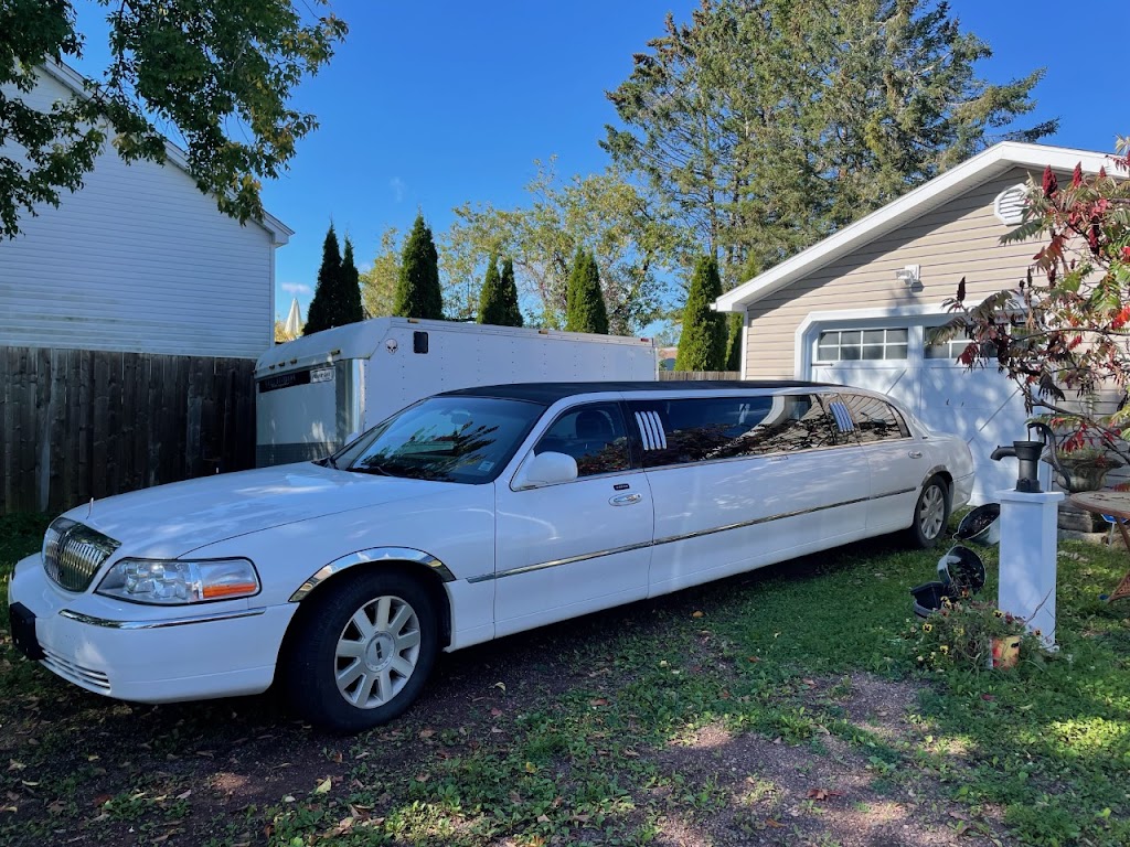 White Lion Limousine Service | 3937 Route 106, River Glade, NB E4Z 3L8, Canada | Phone: (506) 866-8901