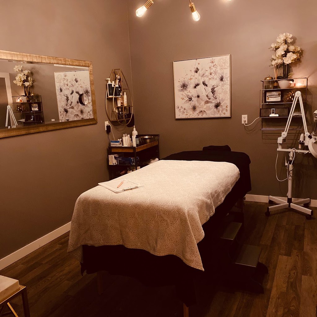 Beauty in the Buff Waxing Studio & Spa | 717 Dogwood Rd, Nanaimo, BC V9R 3C2, Canada | Phone: (250) 327-8381