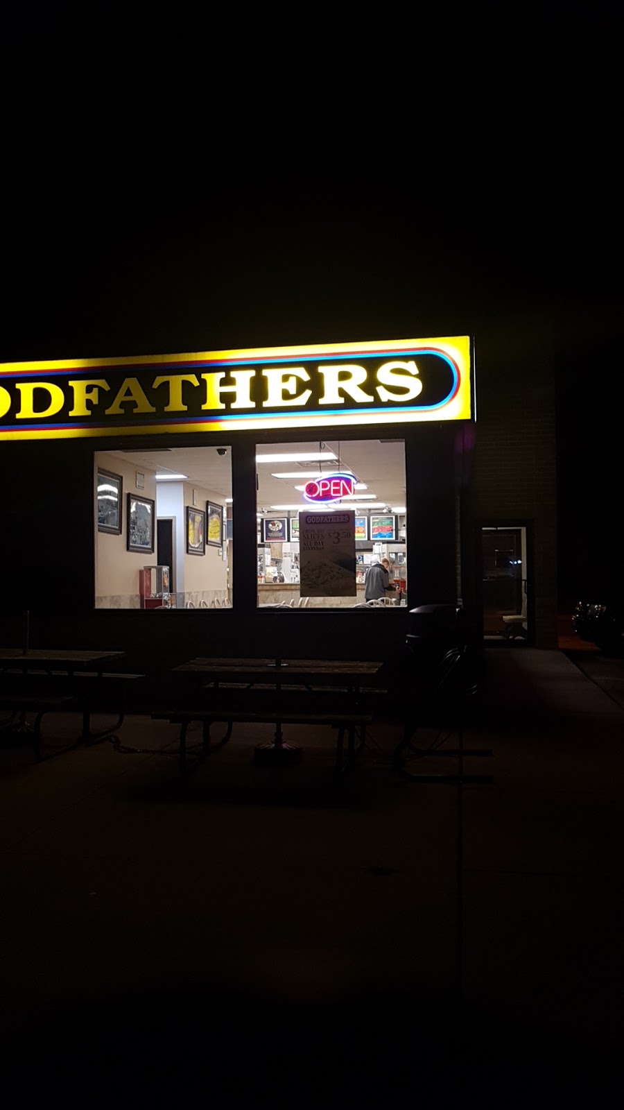 Godfathers Pizza | 333 James St, Delhi, ON N4B 2B6, Canada | Phone: (519) 582-1112