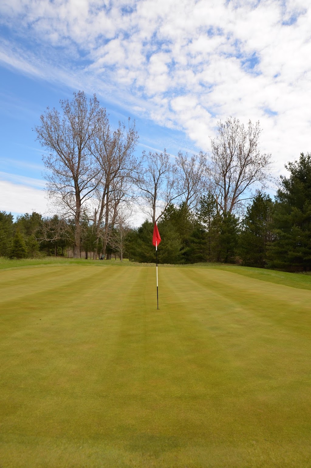 Northern Dunes Golf Club | 665 Bruce St, Hepworth, ON N0H 1P0, Canada | Phone: (519) 935-3000