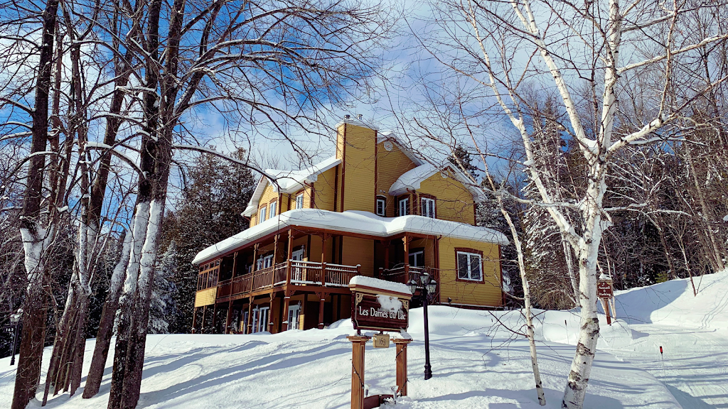 Les Dames du Lac | 163 Chemin des Amoureux, Mont-Tremblant, QC J8E 2A6, Canada | Phone: (819) 219-0702