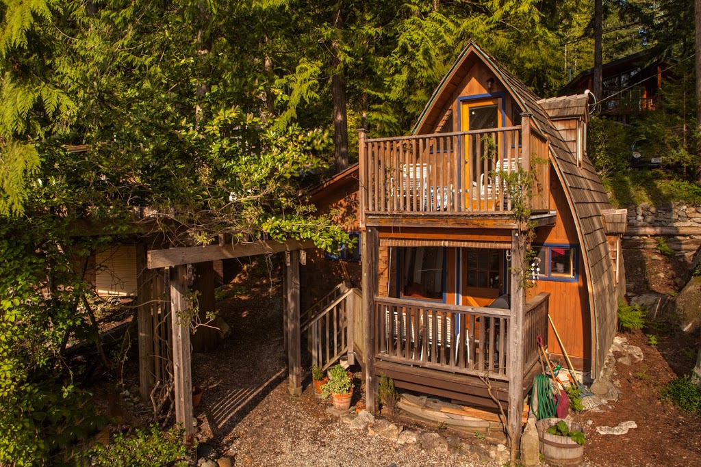 Cabins on the Coast | 7563 Sechelt Inlet Rd, Sechelt, BC V0N 3A4, Canada | Phone: (604) 619-6478