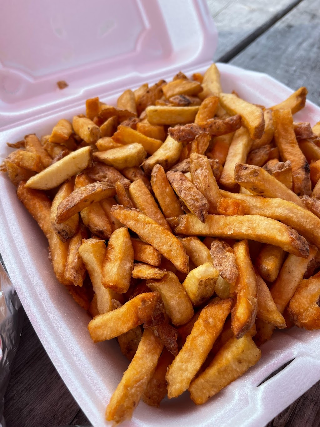 Skippys Chip Truck | 998 Ward St, Bridgenorth, ON K0L 1H0, Canada | Phone: (705) 927-1433