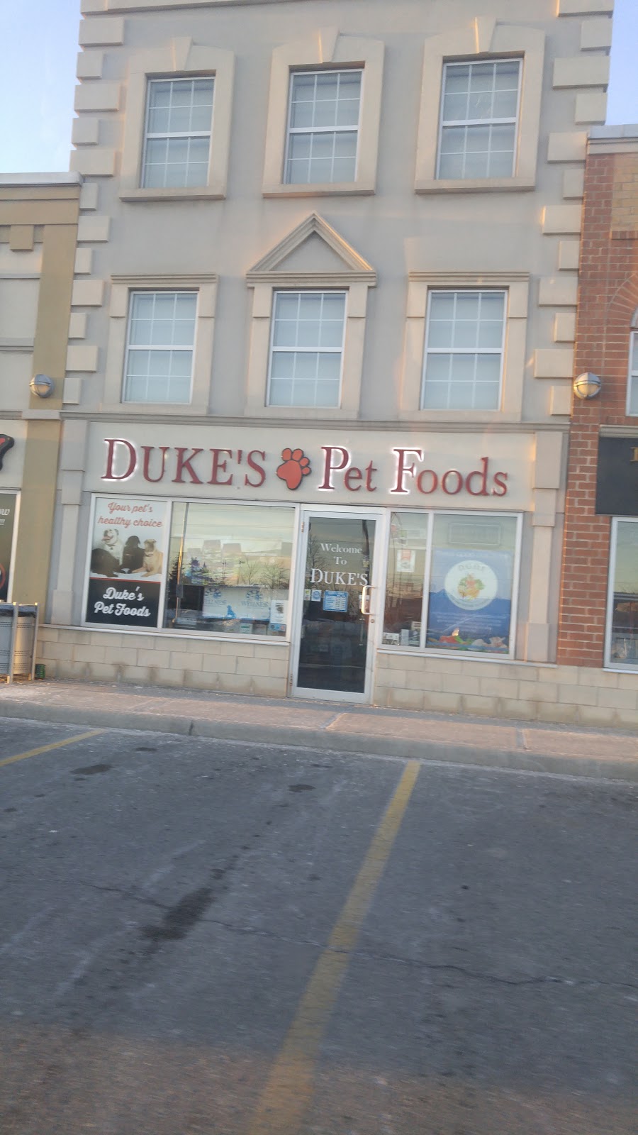 Dukes Pet Foods | 20 Broadleaf Ave, Whitby, ON L1R 0B5, Canada | Phone: (905) 425-3364