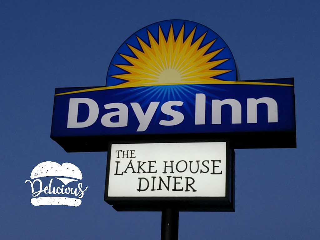 The Lake-House Diner | 5004 33 St, Sylvan Lake, AB T4S 1A9, Canada | Phone: (403) 864-2088