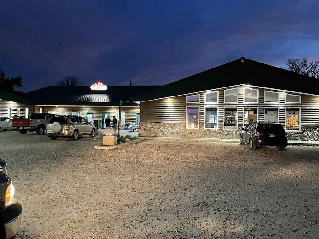 Narrows Sunset Lodge | Highway 68 W, Oakview, MB R0C 2K0, Canada | Phone: (204) 768-2749