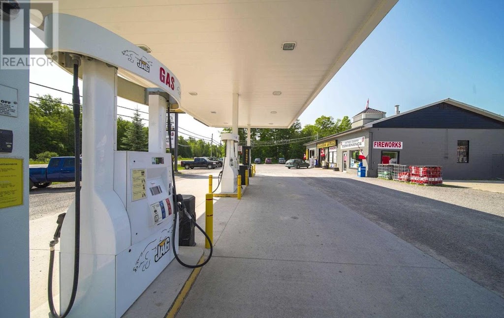 Jag gas and cottage country convenience store | 3192 Buckhorn Rd, Township Of Selwyn, ON K0L 2H0, Canada | Phone: (705) 657-8742