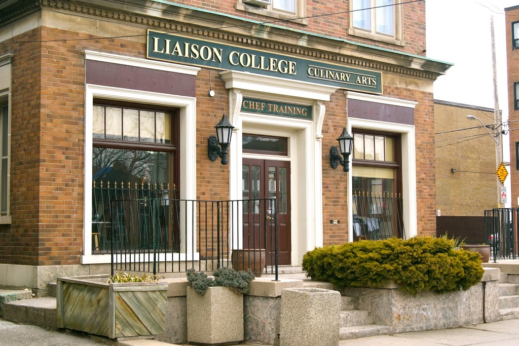 Liaison College Downtown | 2974 Lake Shore Blvd W, Toronto, ON M9W 1A1, Canada | Phone: (416) 482-9266