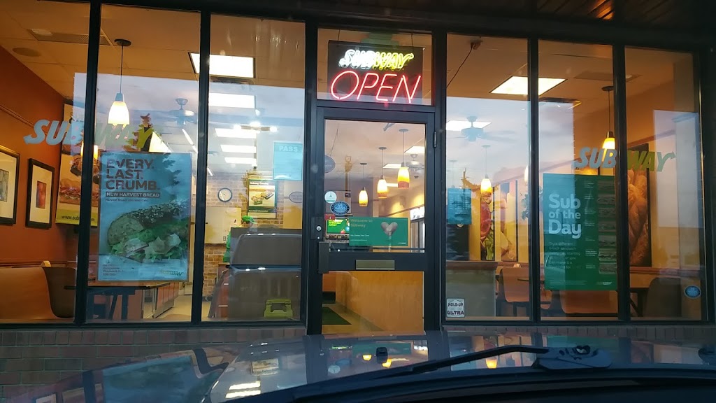 Subway | 301 Fruitland Rd Unit 3, Stoney Creek, ON L8E 5M1, Canada | Phone: (905) 643-6450