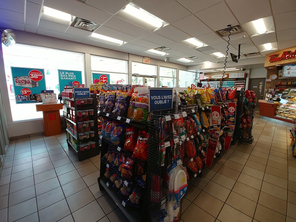 Esso | 950 Boulevard Marcel-Laurin, Saint-Laurent, QC H4M 2N2, Canada | Phone: (514) 332-3393