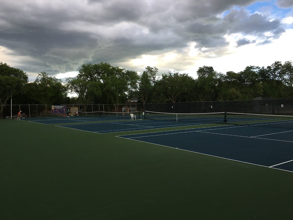 Tuxedo Tennis Club | 370 Southport Blvd, Winnipeg, MB R3P 0S9, Canada | Phone: (204) 837-3766