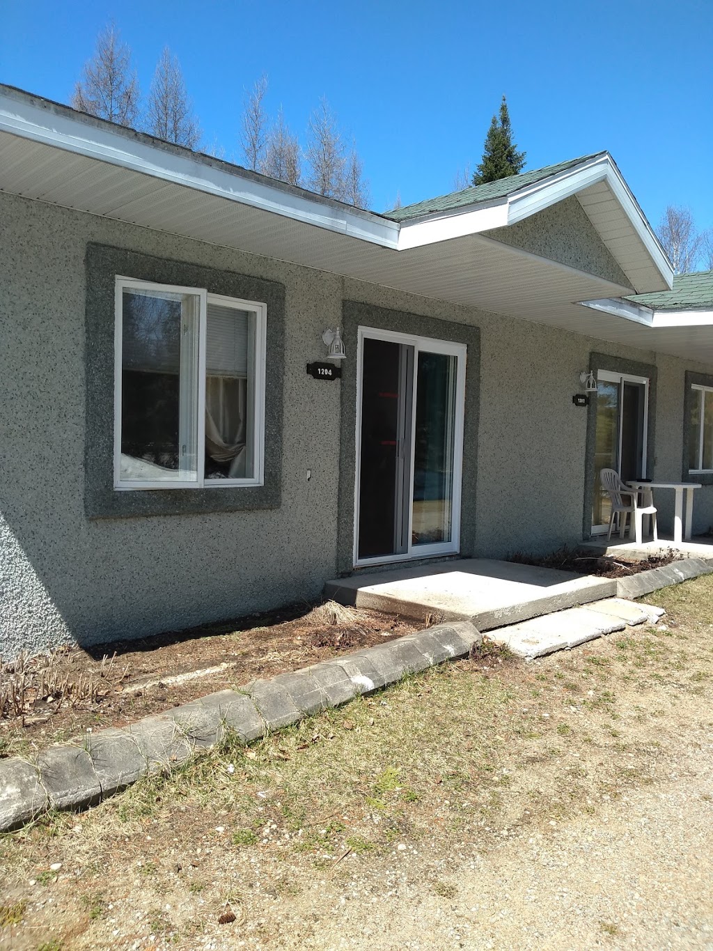 Carole Benoit | 1204 QC-349, Saint-Alexis-des-Monts, QC J0K 1V0, Canada | Phone: (450) 675-8226