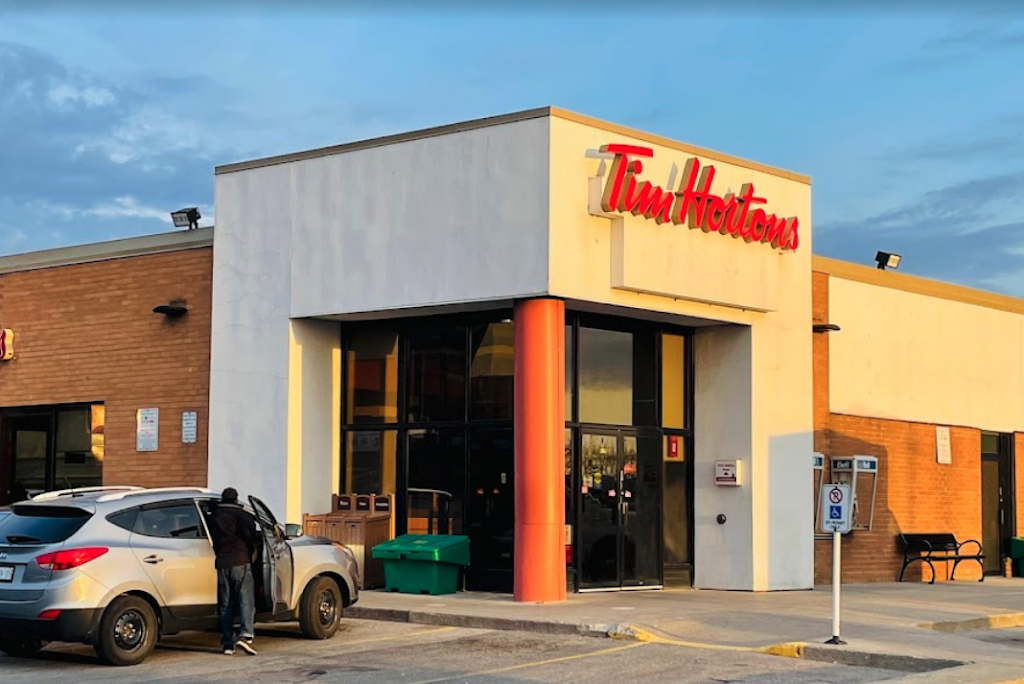 Tim Hortons | 644 Dixon Rd, Etobicoke, ON M9W 1J1, Canada | Phone: (416) 242-6097