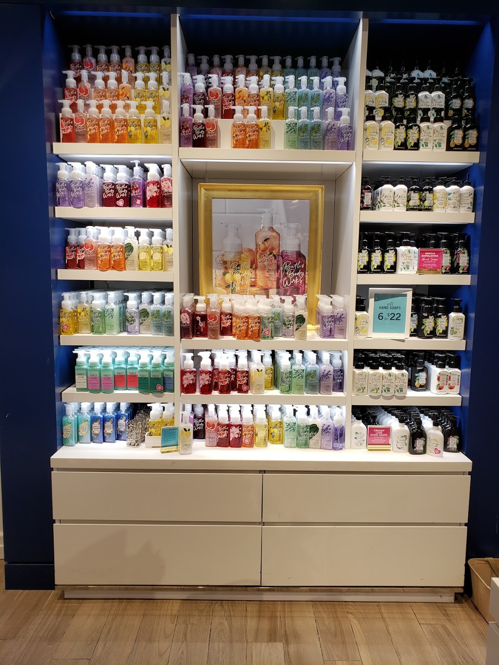 Bath & Body Works | 3311 Simcoe 89, Cookstown, ON L0L 1L0, Canada | Phone: (705) 458-1639