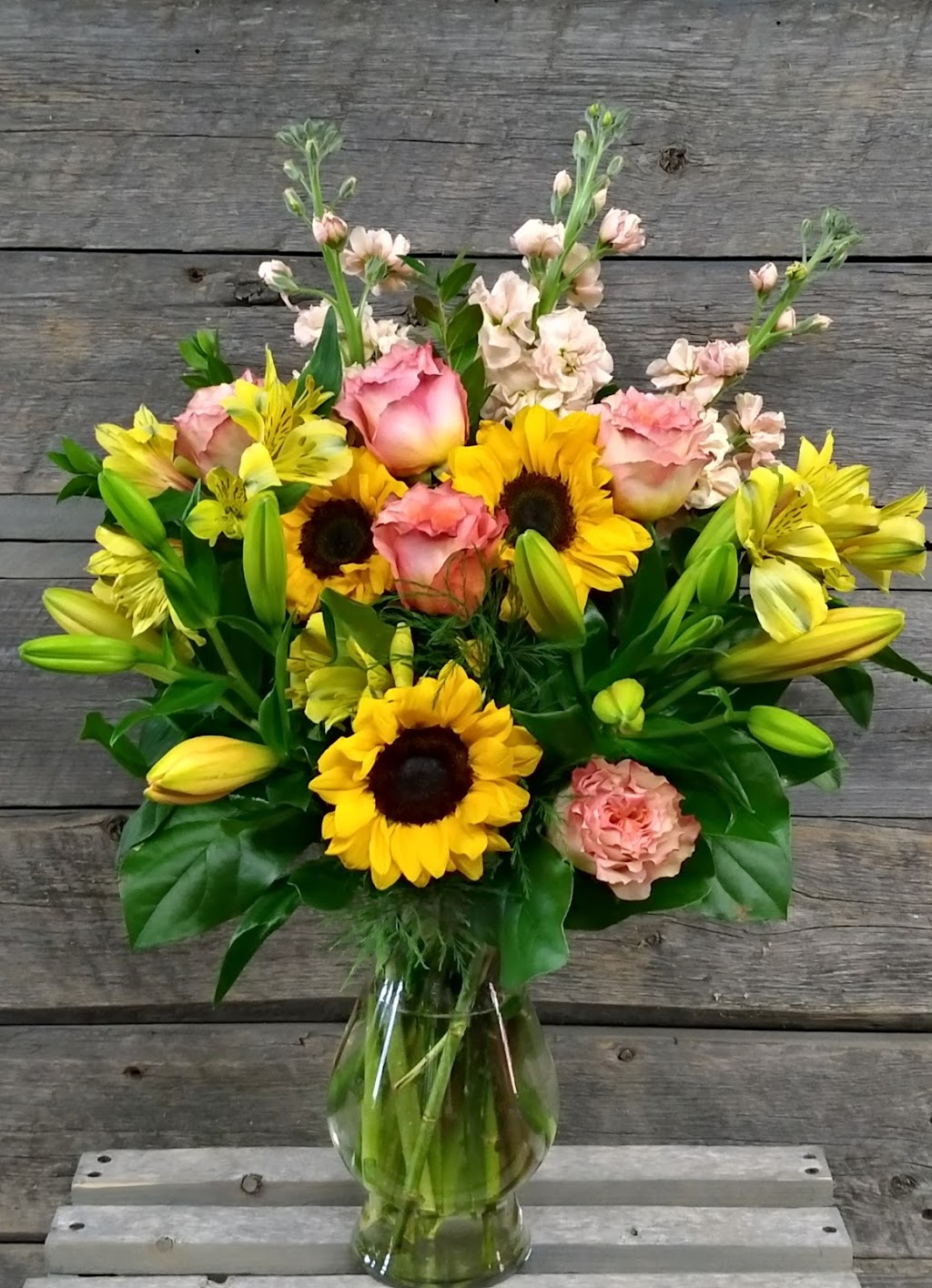 Luxe Florist - Same Day Flower Delivery CALGARY - SEND FLOWERS | 2835 13 Ave NW, Calgary, AB T2N 1M1, Canada | Phone: (403) 270-4026
