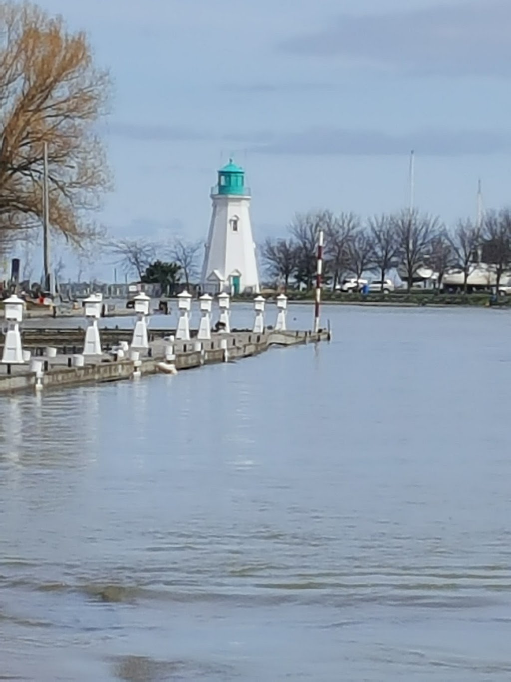 Lockhart Point Parking Lot | 1 Lakeport Rd, St. Catharines, ON L2N 4P6, Canada